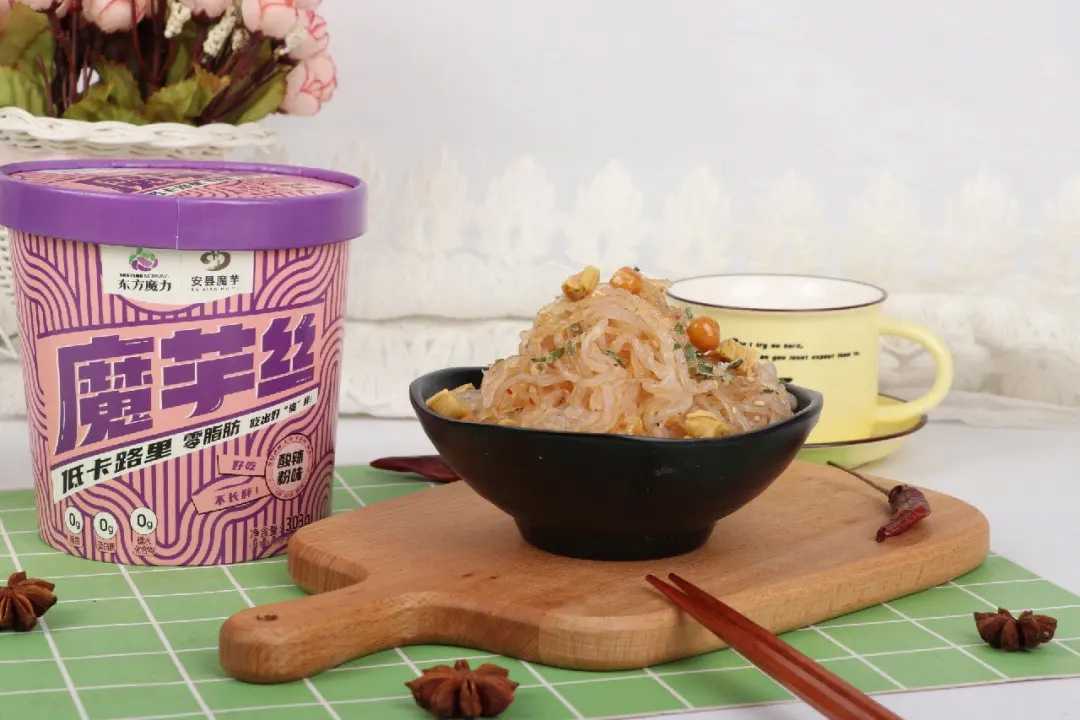 健康美味，一步到位：桶裝魔芋涼面包裝機(jī)